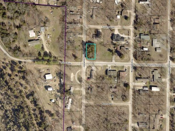 000 Glenwood Drive, Merriam Woods, MO 65740