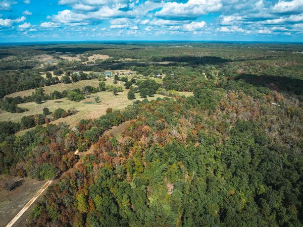 000 Private Drive 6388 , Newburg, MO 65550