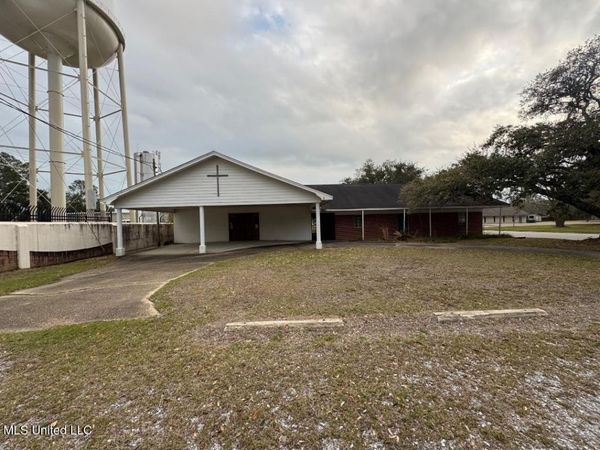 2620 Scovel Avenue, Pascagoula, MS 39581