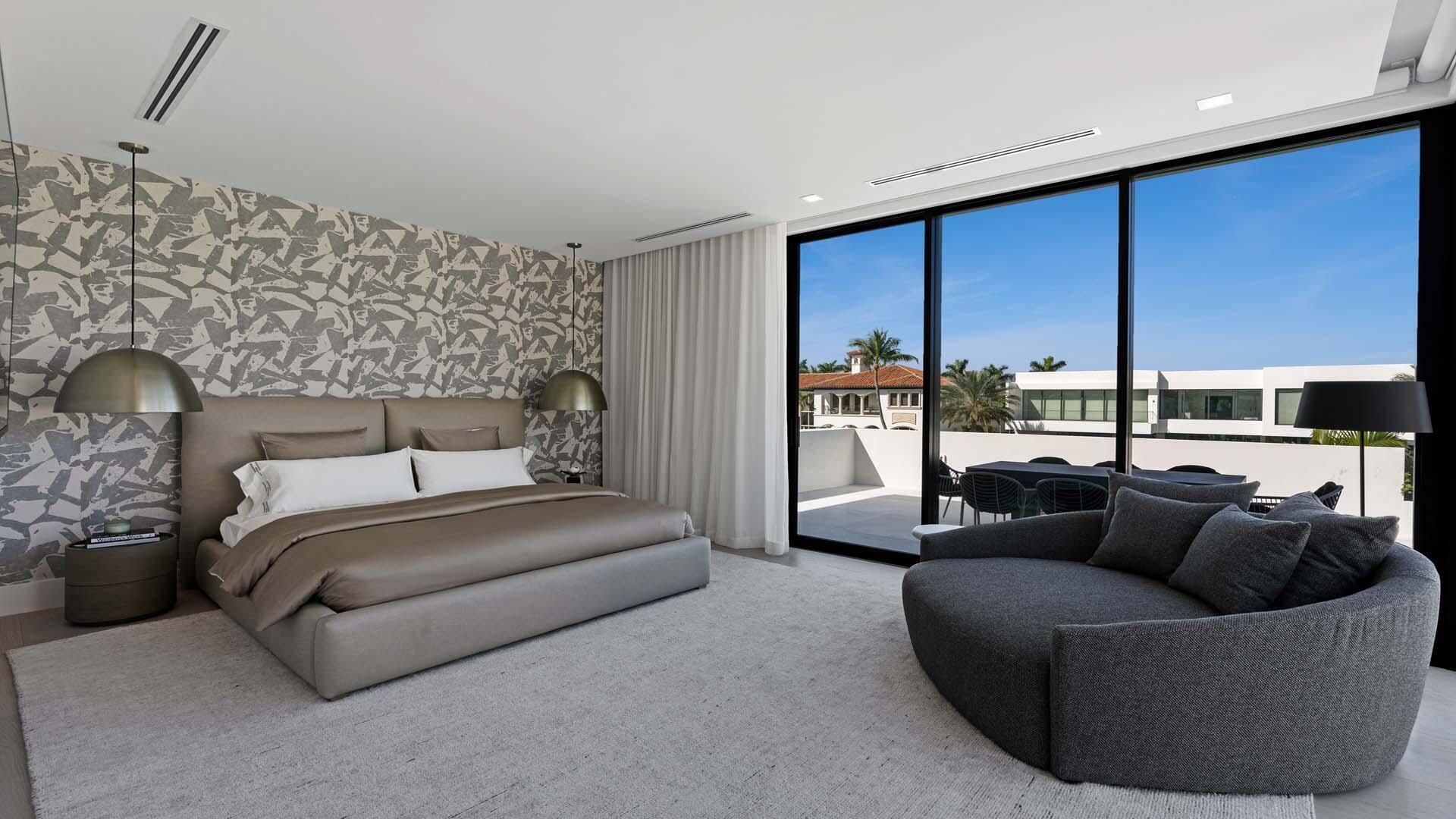 207 W Coconut Palm Road, Boca Raton, FL 33432 Photo