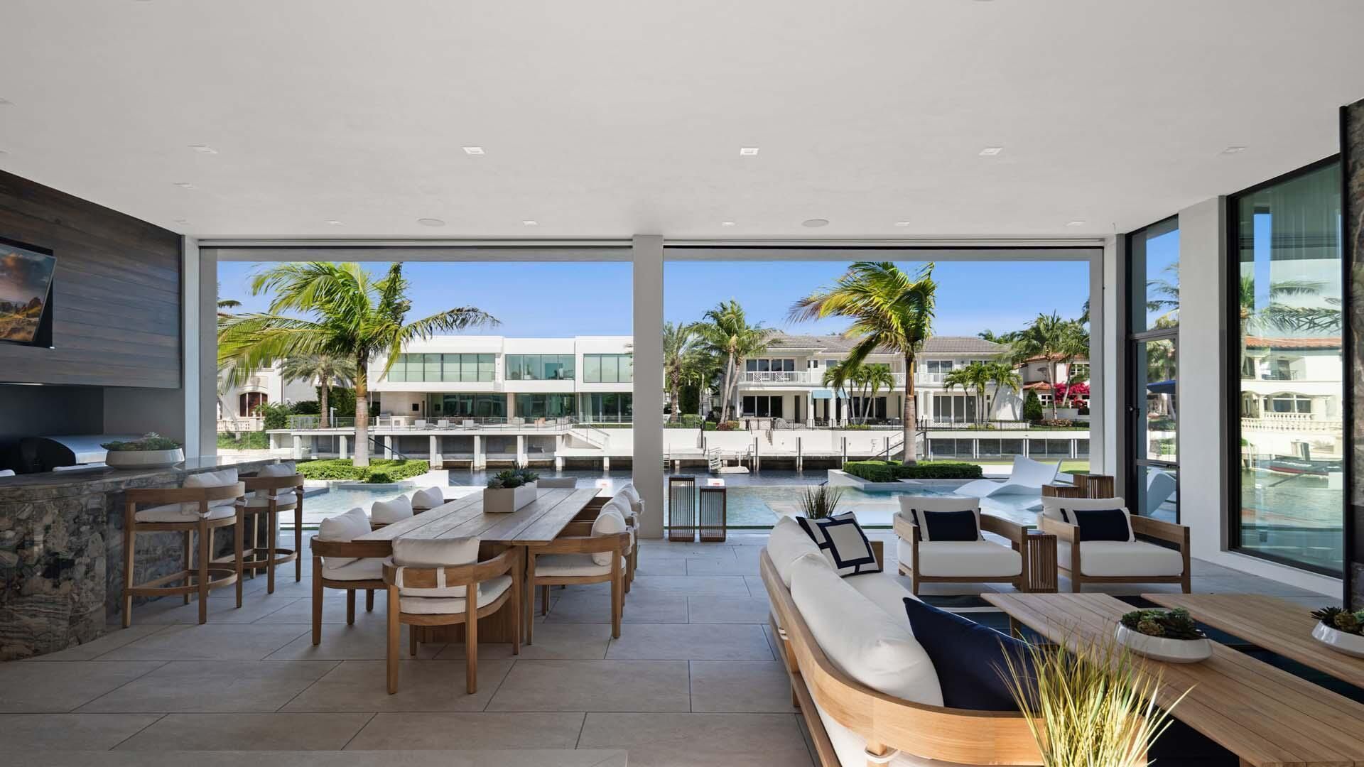 207 W Coconut Palm Road, Boca Raton, FL 33432 Photo