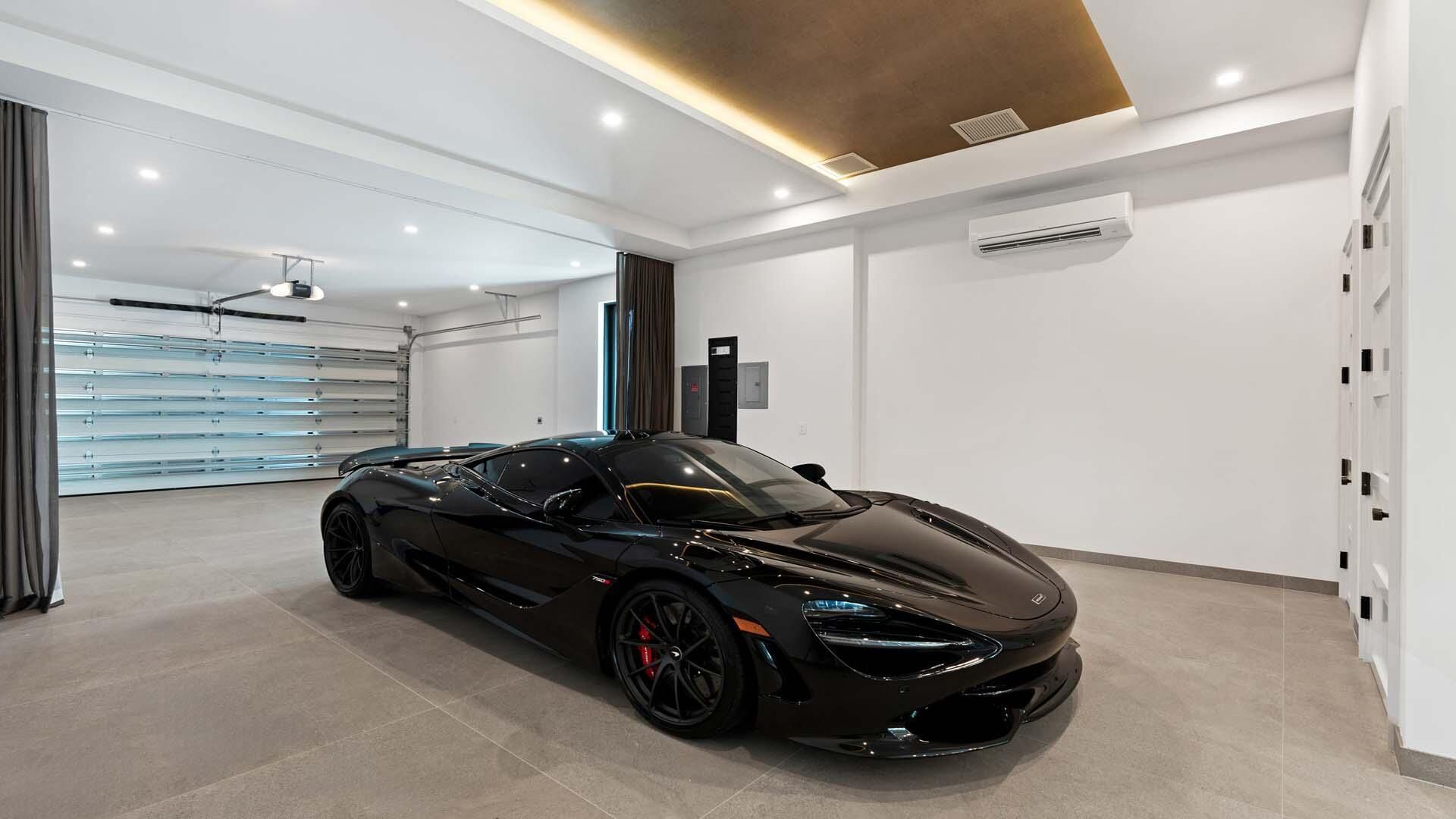 207 W Coconut Palm Road, Boca Raton, FL 33432 Photo