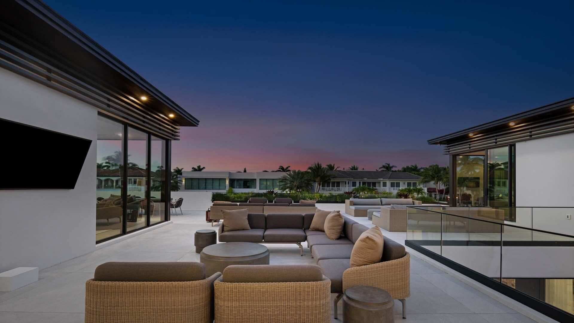 207 W Coconut Palm Road, Boca Raton, FL 33432 Photo