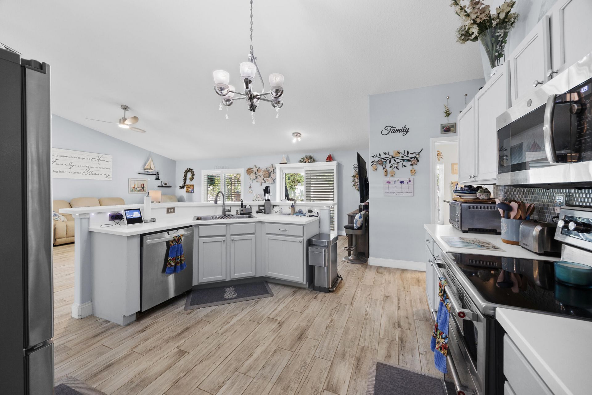 1073 SW Placetas Avenue, Port Saint Lucie, FL 34953 Photo