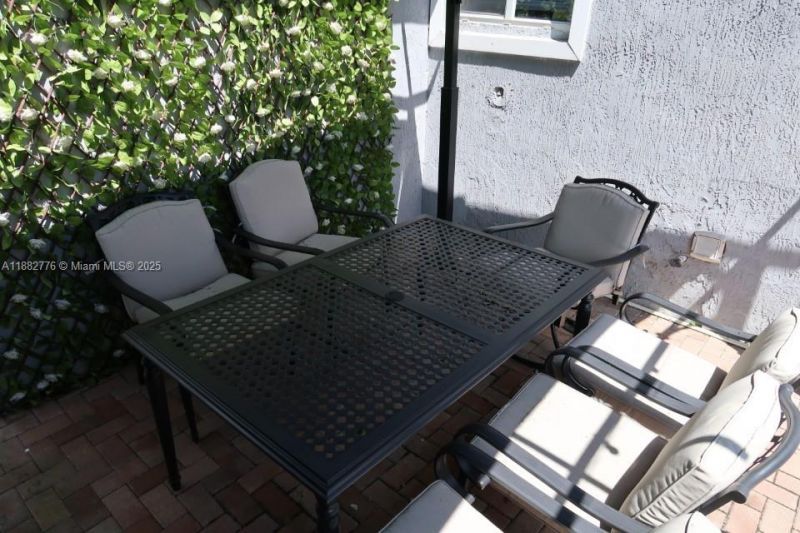 1336 NW 38th St, Unit 1, Miami, FL 33142 Photo