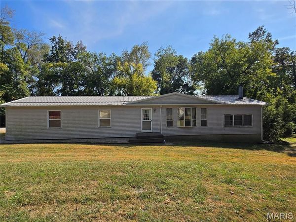 1910 Washington Street, Hillsboro, IL 62049