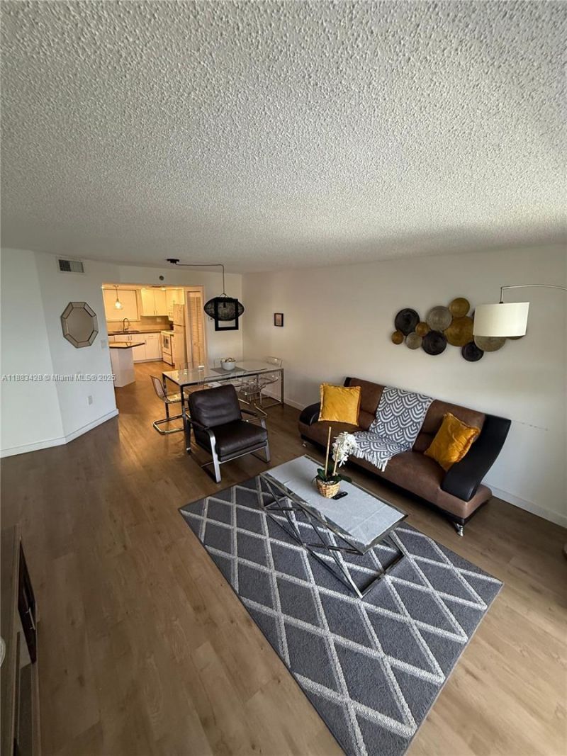 17801 N Bay Rd, Unit 505, Sunny Isles Beach, FL 33160 Photo