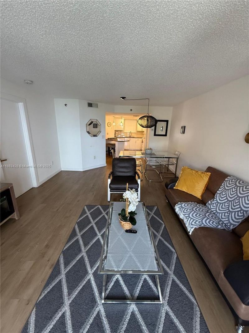 17801 N Bay Rd, Unit 505, Sunny Isles Beach, FL 33160 Photo