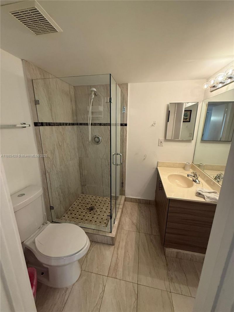 17801 N Bay Rd, Unit 505, Sunny Isles Beach, FL 33160 Photo