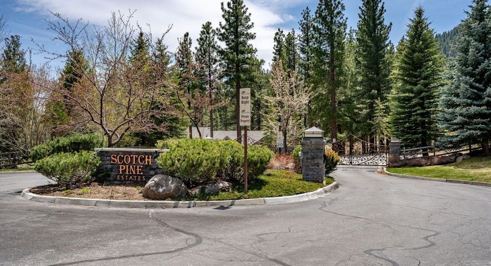 293 E Jeffrey Pine Road, Reno, NV 89511 Photo