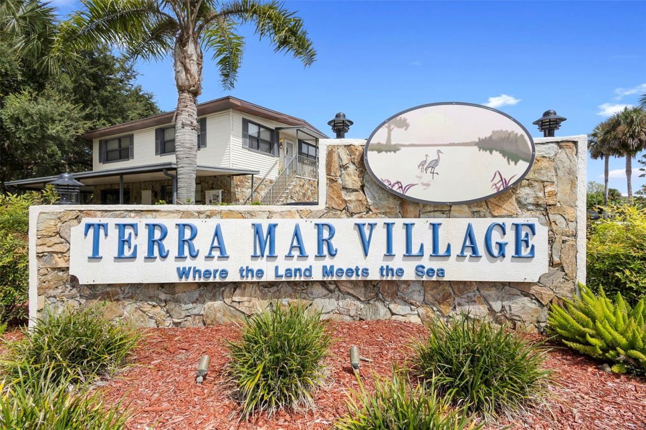 4393 Maple Avenue, Edgewater, FL 32141 Photo