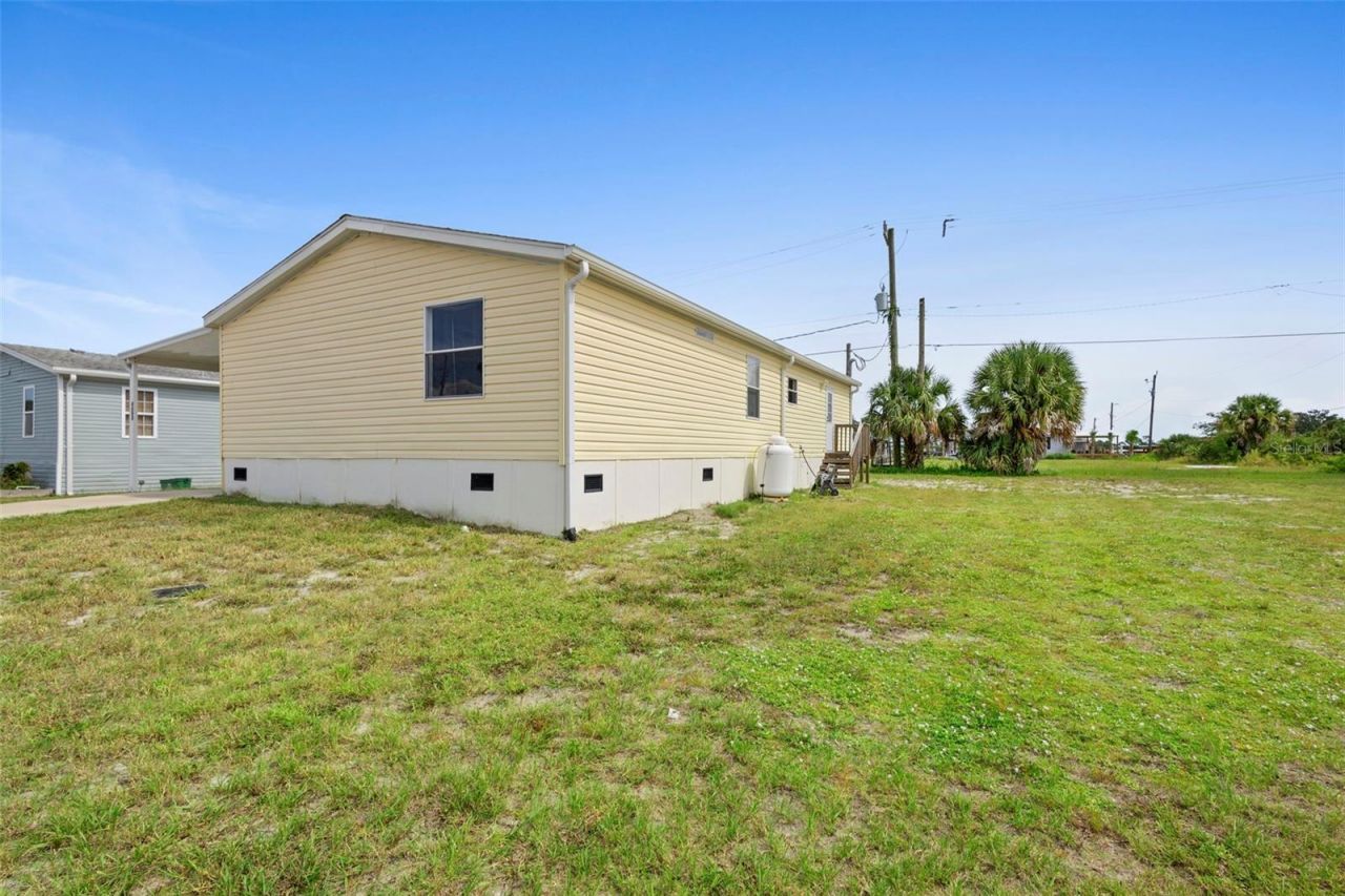 4393 Maple Avenue, Edgewater, FL 32141 Photo