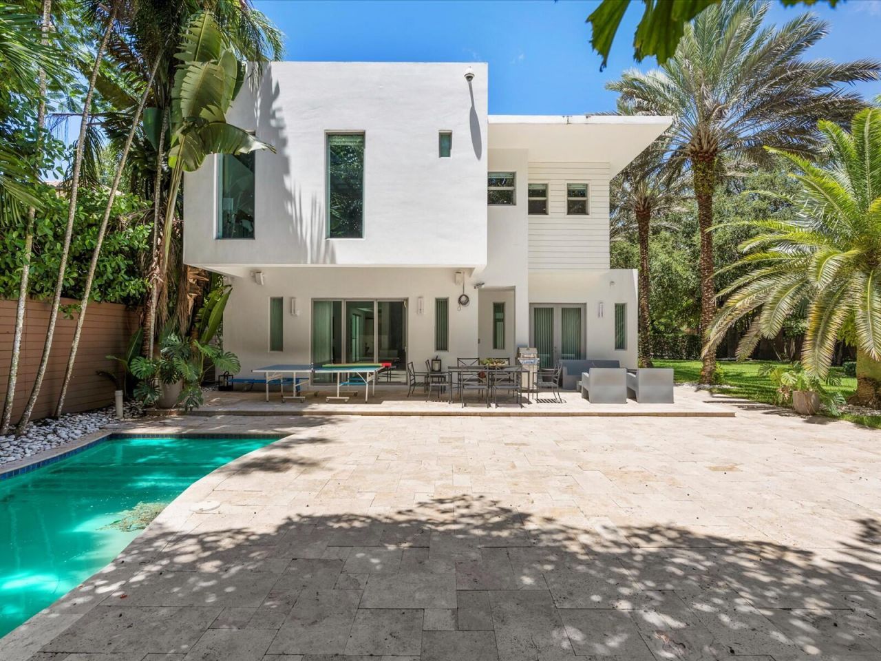 3917 SW 42nd Avenue, Miami, FL 33146 Photo