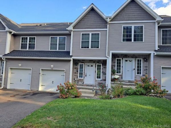 807 Fairway Court, Unit 94, New Windsor, NY 12553