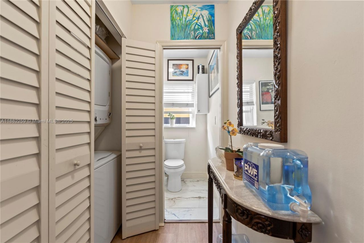 2530 SW 27th St, Miami, FL 33133 Photo