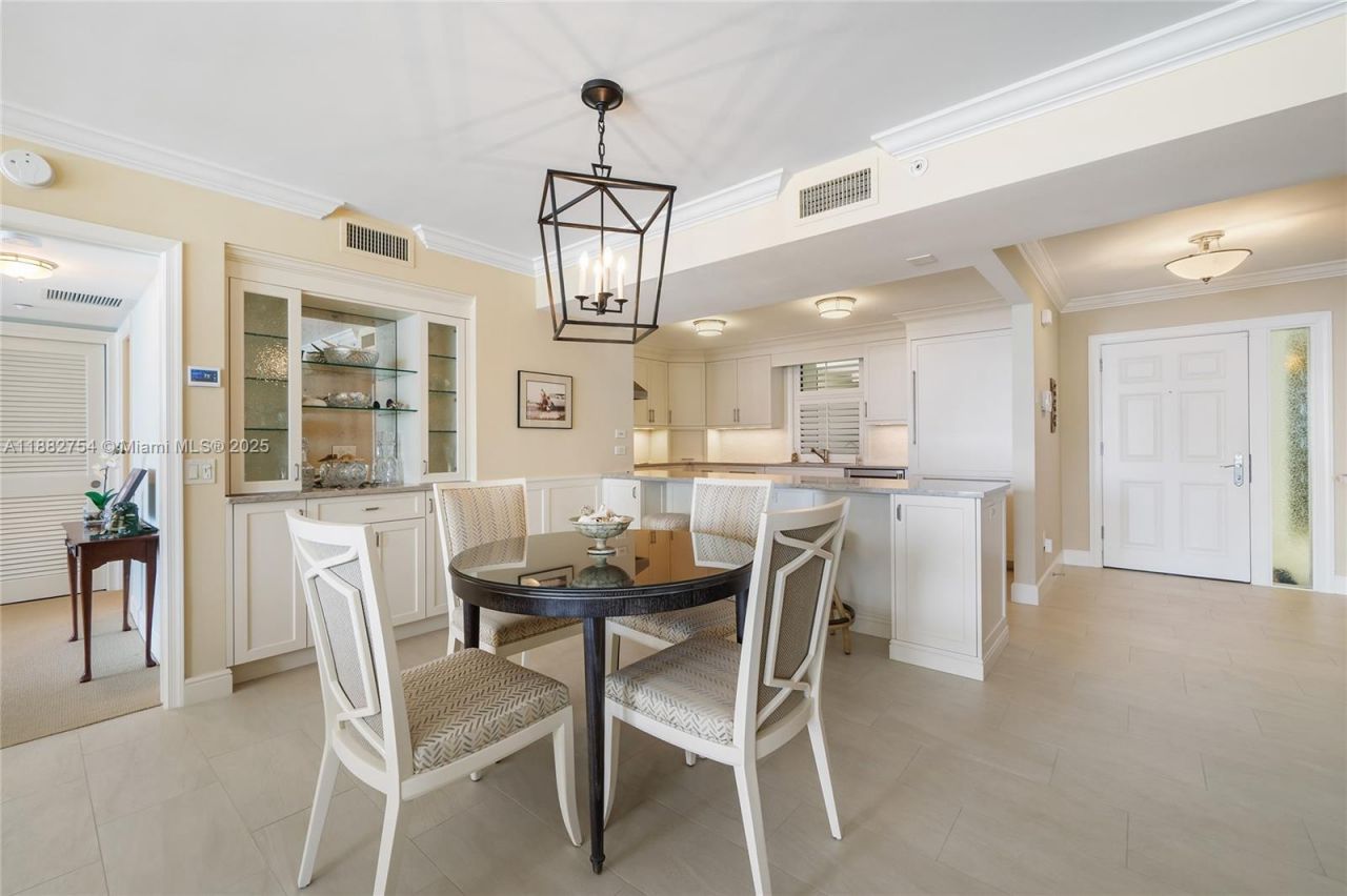 200 Beach Rd, Unit 202, Tequesta, FL 33469 Photo