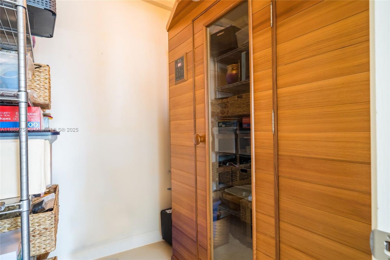 200 Beach Rd, Unit 202, Tequesta, FL 33469 Photo