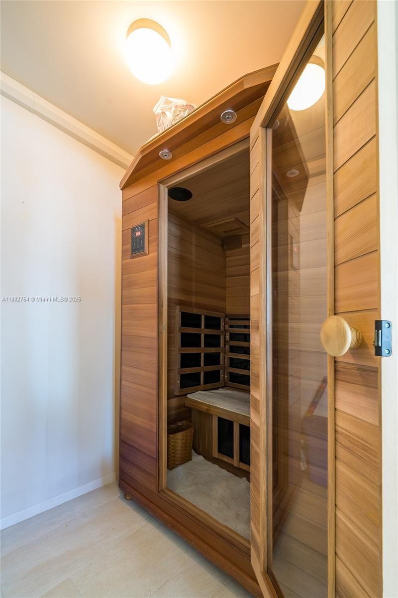 200 Beach Rd, Unit 202, Tequesta, FL 33469 Photo