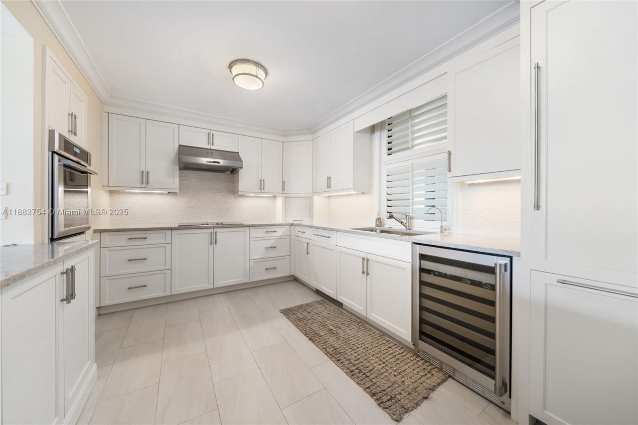 200 Beach Rd, Unit 202, Tequesta, FL 33469 Photo