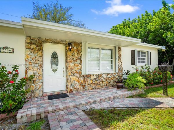 7030 Tyler St, Hollywood, FL 33024