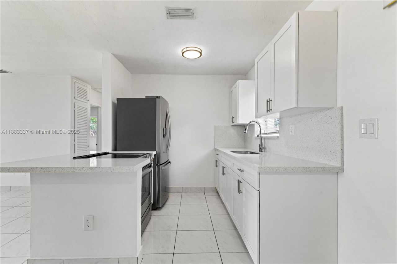 7030 Tyler St, Hollywood, FL 33024 Photo