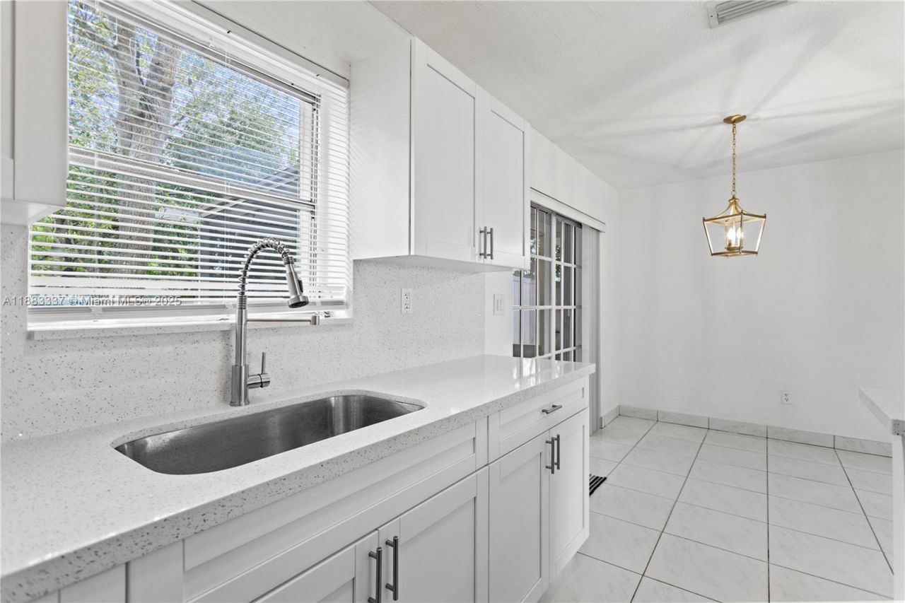 7030 Tyler St, Hollywood, FL 33024 Photo