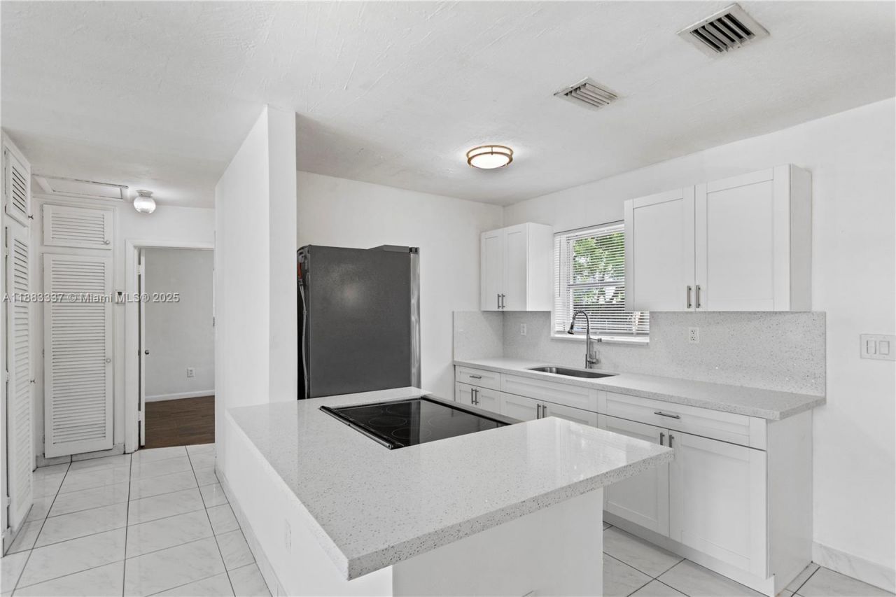 7030 Tyler St, Hollywood, FL 33024 Photo