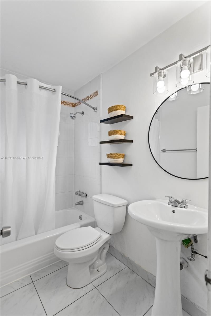 7030 Tyler St, Hollywood, FL 33024 Photo