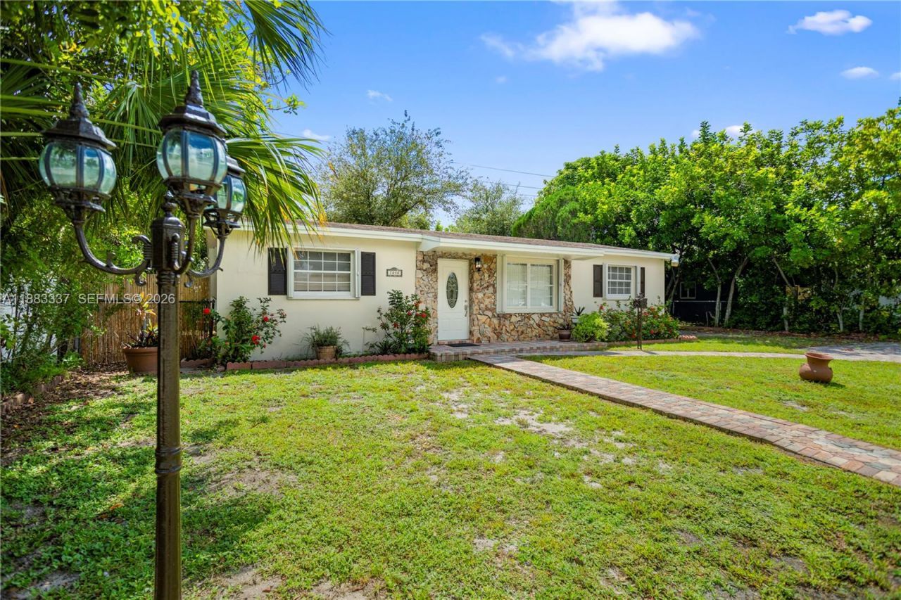7030 Tyler St, Hollywood, FL 33024 Photo