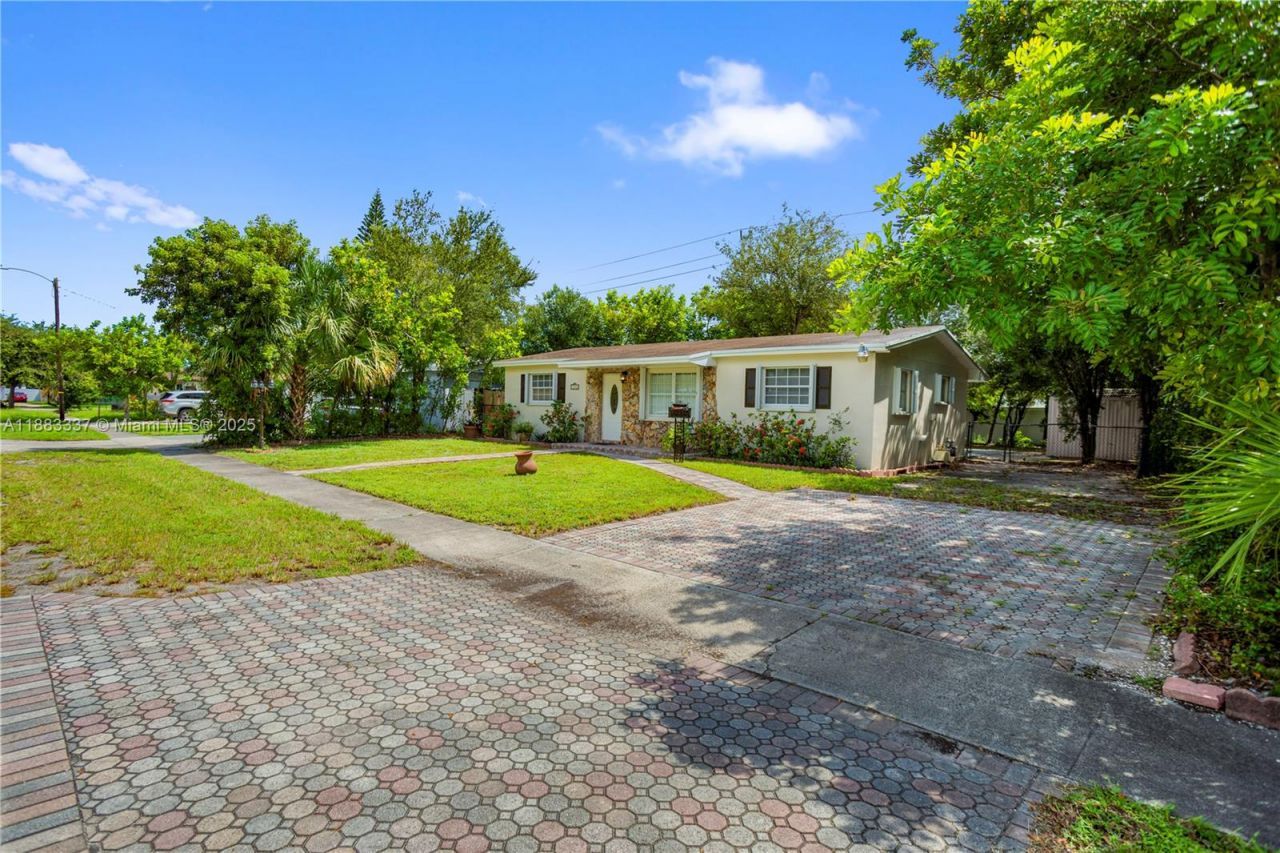 7030 Tyler St, Hollywood, FL 33024 Photo