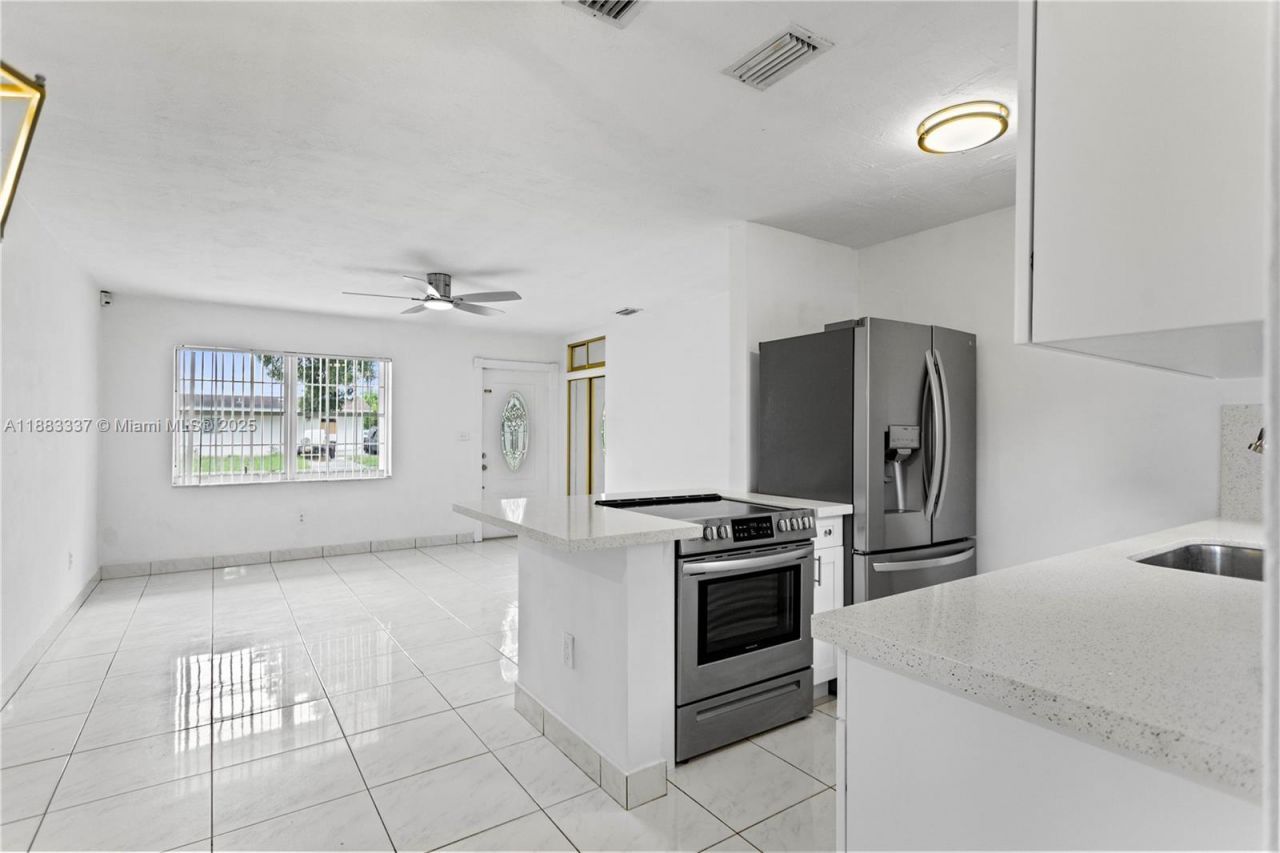 7030 Tyler St, Hollywood, FL 33024 Photo