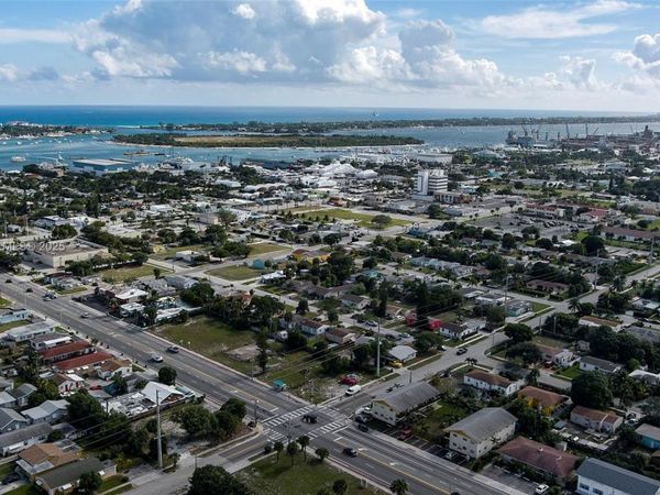 147 W Heron Blvd, Riviera Beach, FL 33404