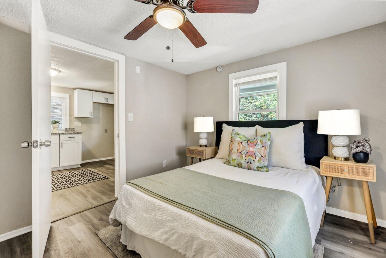 2016 Echo Avenue Photo 20