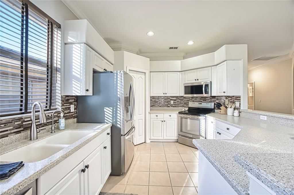 2261 Carnaby Ct, Lehigh Acres, FL 33973 Photo