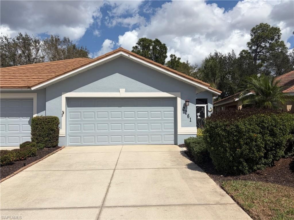 2261 Carnaby Ct, Lehigh Acres, FL 33973 Photo
