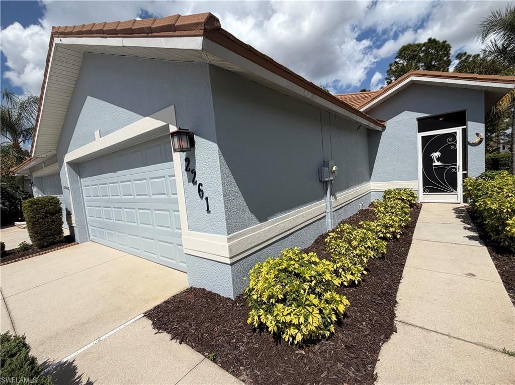 2261 Carnaby Ct, Lehigh Acres, FL 33973 Photo