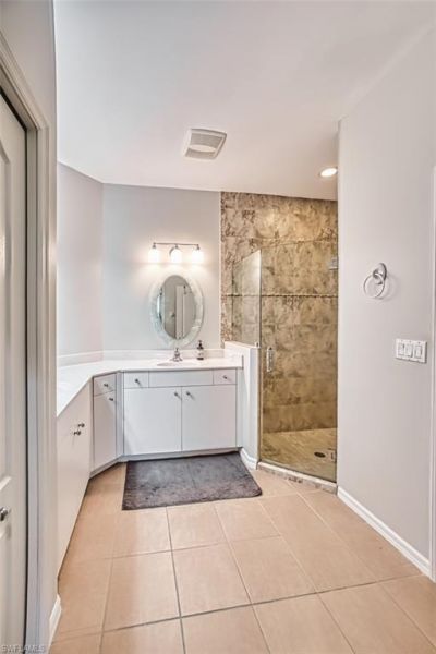 2261 Carnaby Ct, Lehigh Acres, FL 33973 Photo