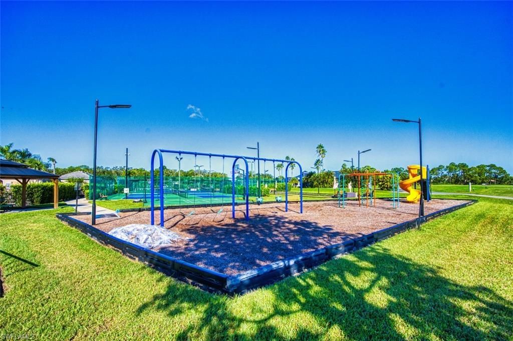 2261 Carnaby Ct, Lehigh Acres, FL 33973 Photo