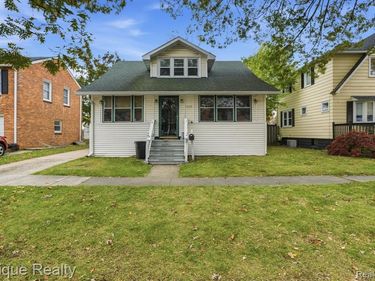 1424 19th Street, Port Huron, MI 48060