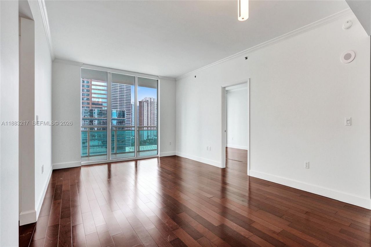950 Brickell Bay Dr, Unit 1704, Miami, FL 33131 Photo