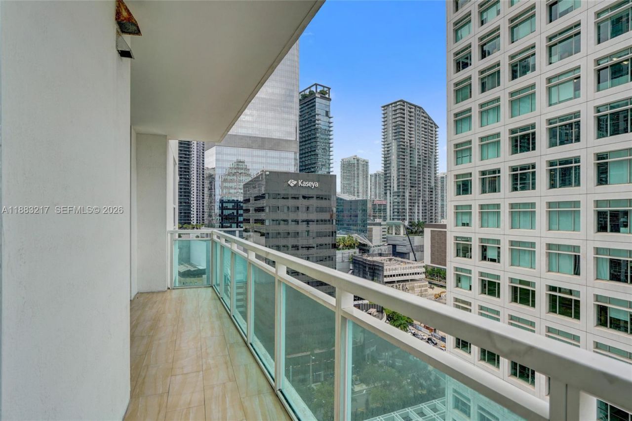 950 Brickell Bay Dr, Unit 1704, Miami, FL 33131 Photo