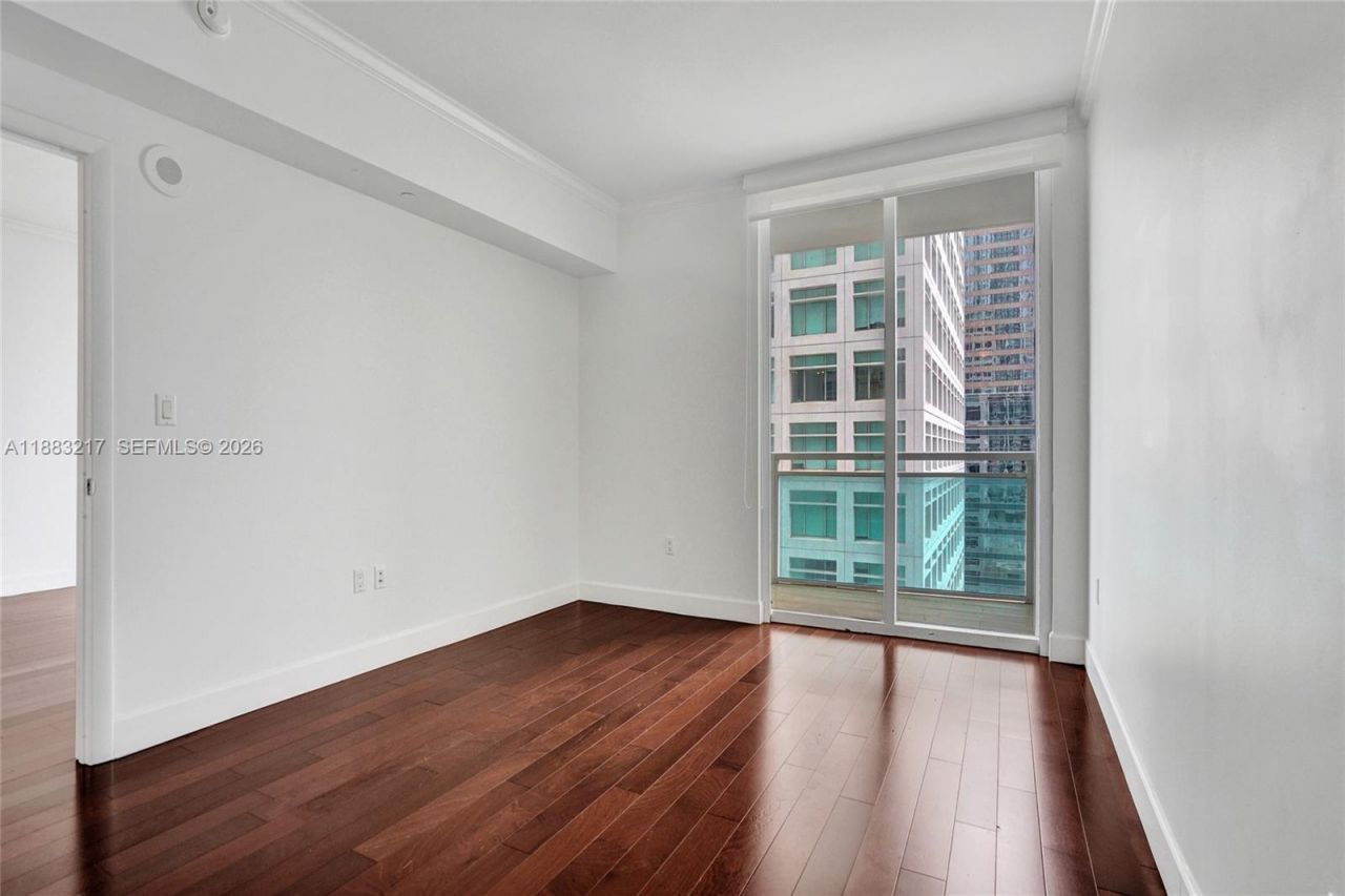 950 Brickell Bay Dr, Unit 1704, Miami, FL 33131 Photo