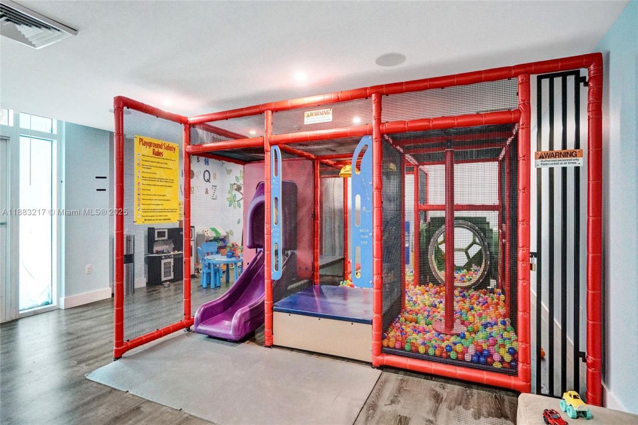 950 Brickell Bay Dr, Unit 1704, Miami, FL 33131 Photo