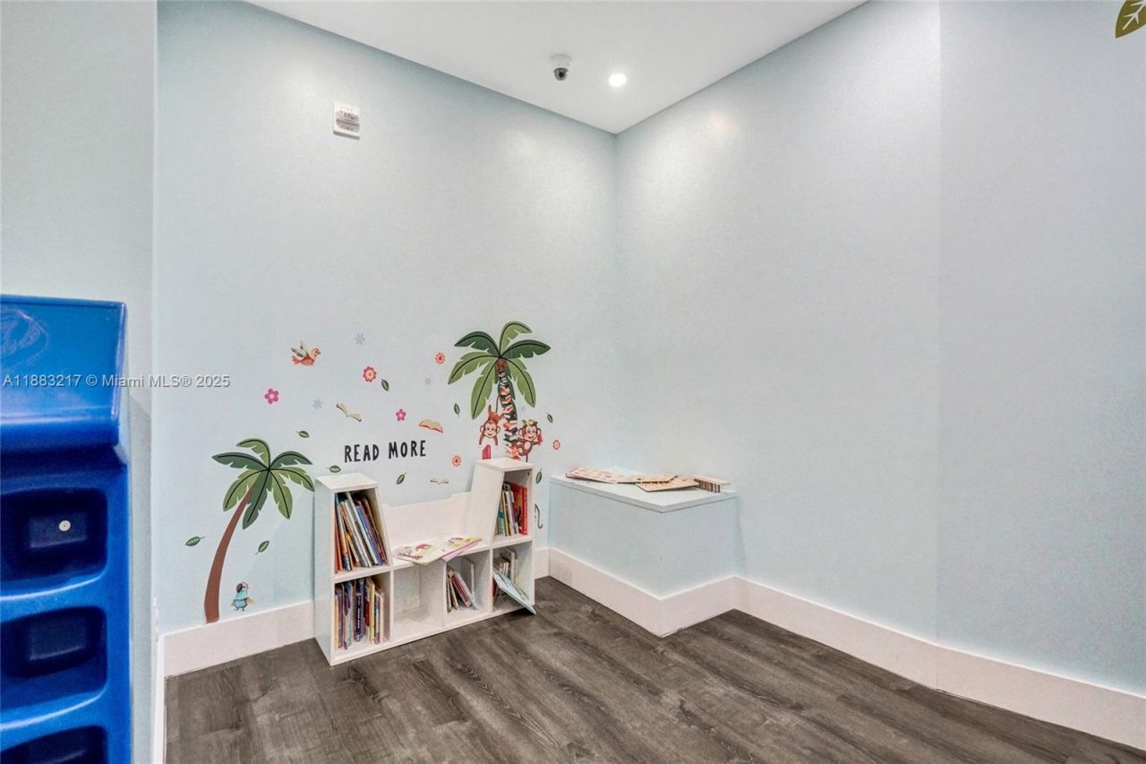 950 Brickell Bay Dr, Unit 1704, Miami, FL 33131 Photo