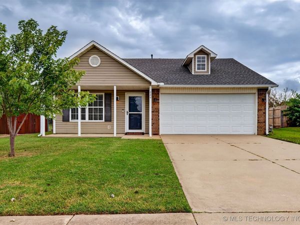 624 NE Fenway Avenue, Bartlesville, OK 74006