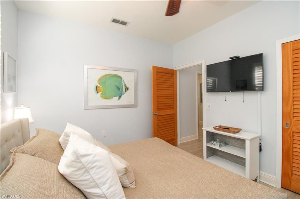 4853 Hampshire Ct, Unit 107, Naples, FL 34112 Photo