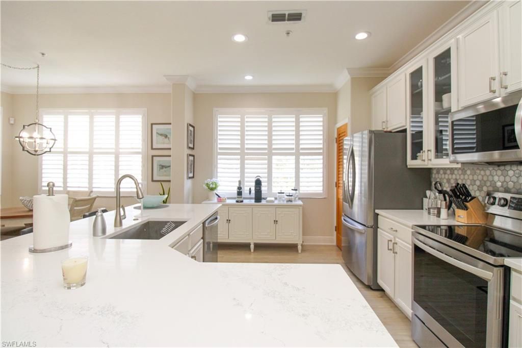 4853 Hampshire Ct, Unit 107, Naples, FL 34112 Photo
