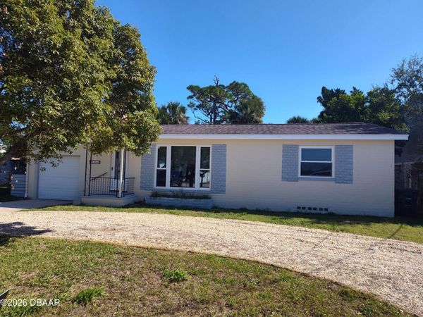 2404 N Halifax Avenue, Daytona Beach, FL 32118
