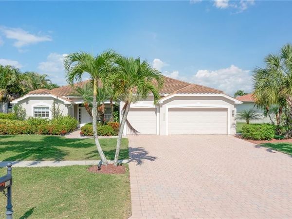 2250 Grove DR, NAPLES, FL 34120