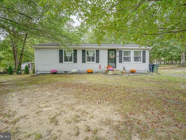 1607 VICTORY AVENUE, WILLIAMSTOWN, NJ 08094